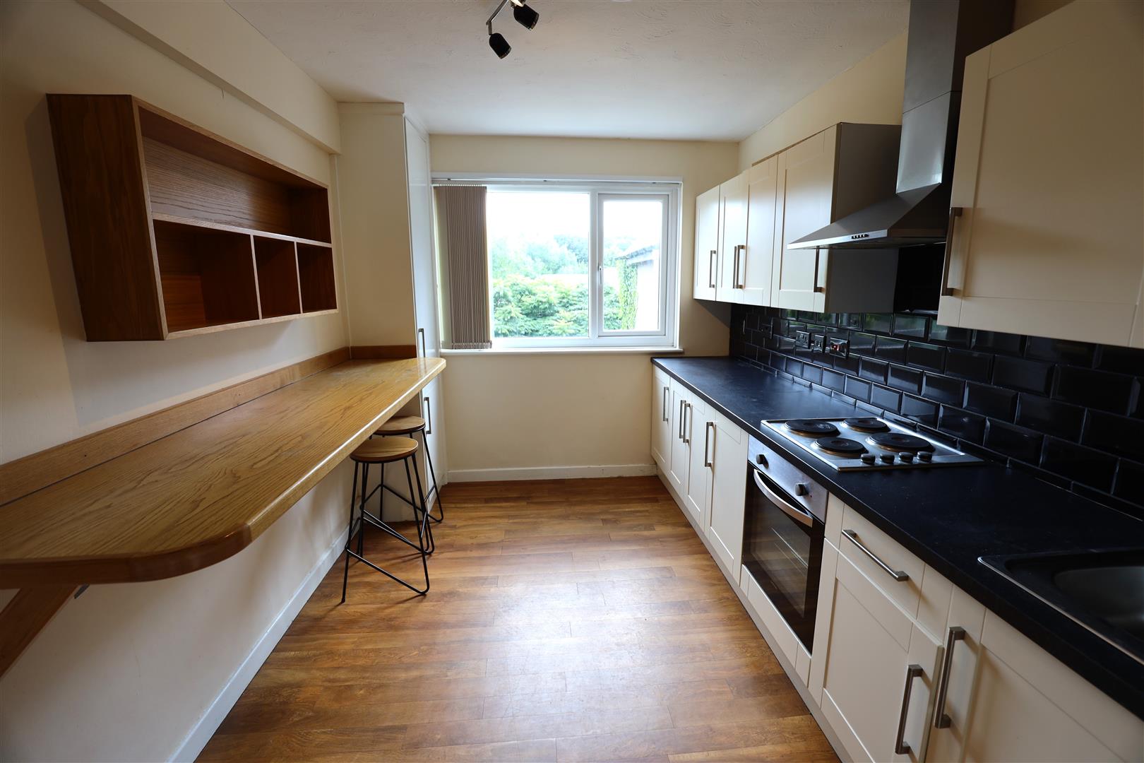 Flat 1, 16 High Street, Cowbridge, CF71 7AG